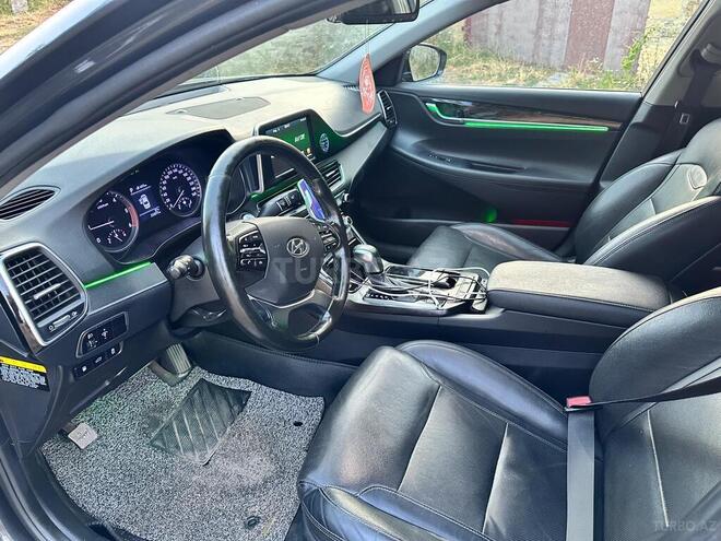 Hyundai Grandeur-12