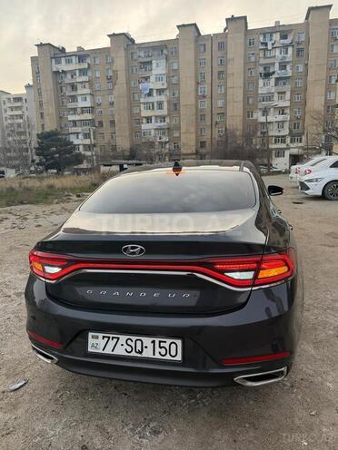 Hyundai Grandeur-4