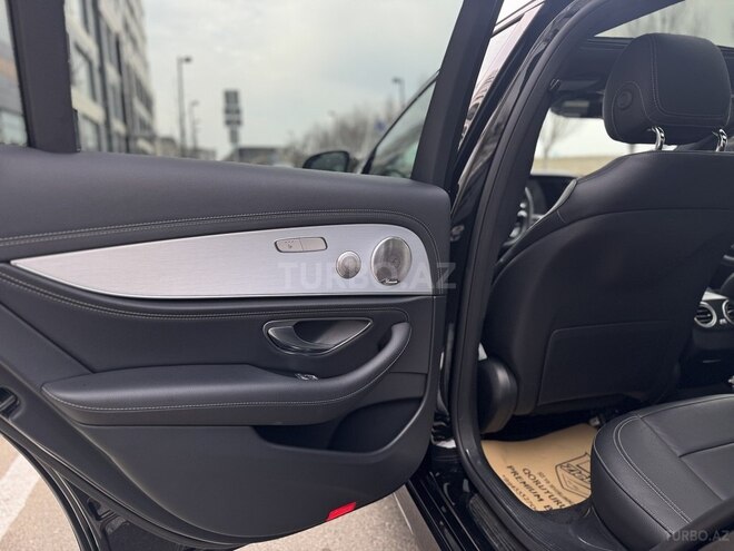 Mercedes E 300 de-16