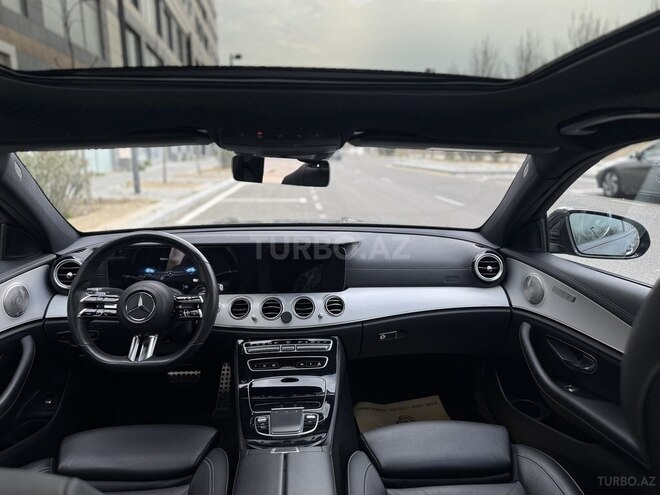 Mercedes E 300 de-12