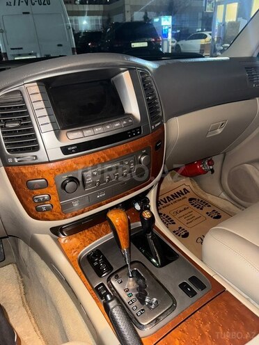 Lexus LX 470-9