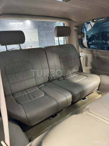 Lexus LX 470-11