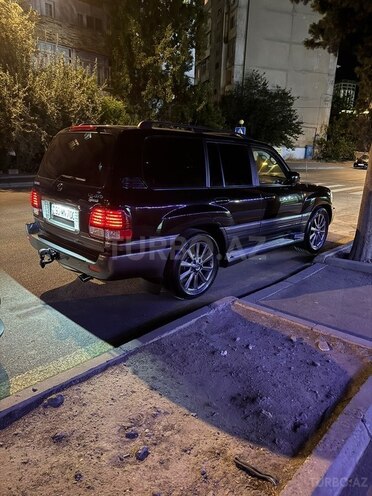 Lexus LX 470-4