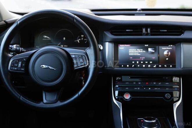 Jaguar XF-7
