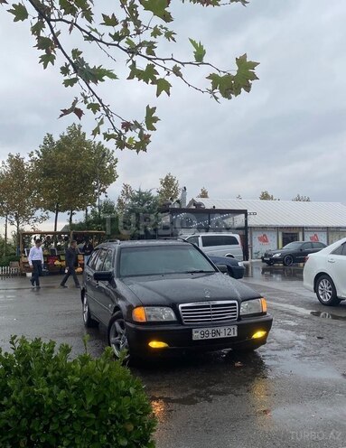 Mercedes C 220-1