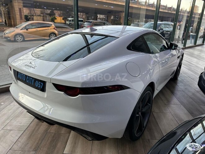 Jaguar F-Type-5