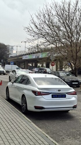 Lexus ES 300h-2