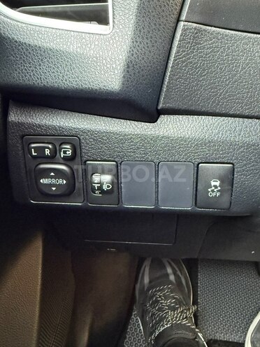 Toyota Corolla-14