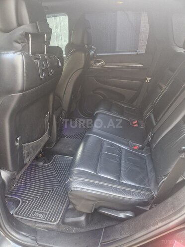 Jeep Grand Cherokee-12