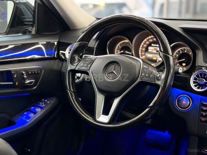 Mercedes E 400 4MATIC-12