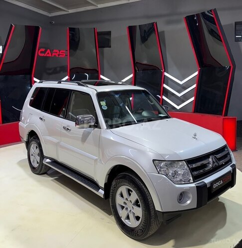 Mitsubishi Pajero-1