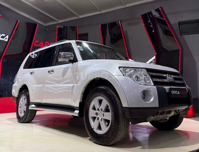 Mitsubishi Pajero-2