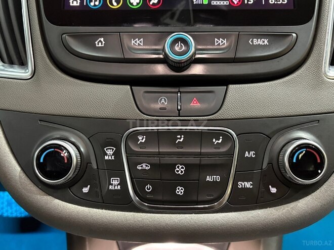 Chevrolet Malibu-9