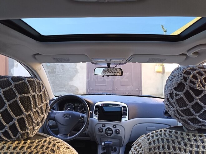 Hyundai Accent-5