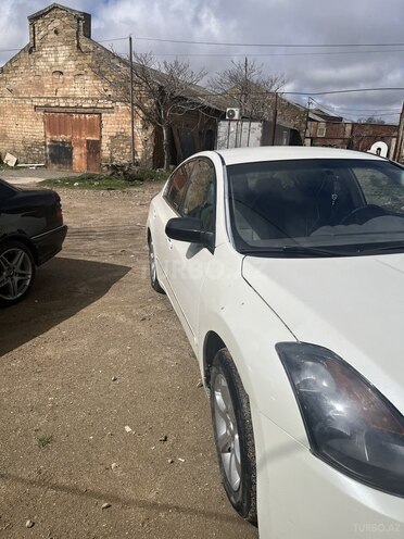 Nissan Altima-2