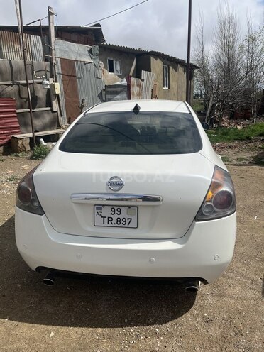 Nissan Altima-3