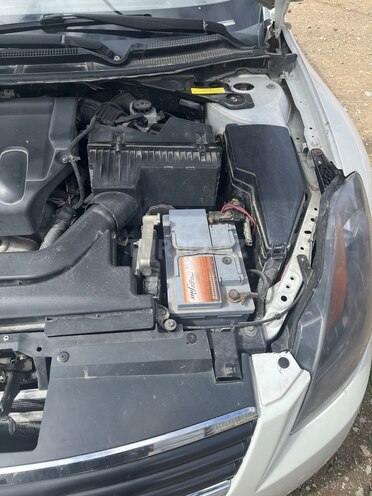 Nissan Altima-5