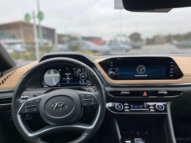 Hyundai Sonata-9