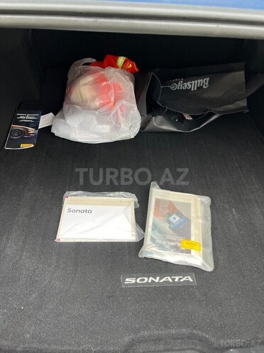 Hyundai Sonata-15