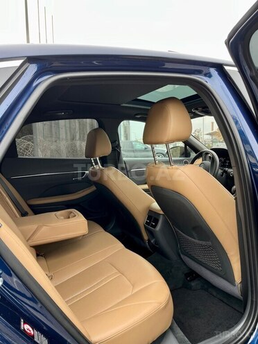 Hyundai Sonata-16