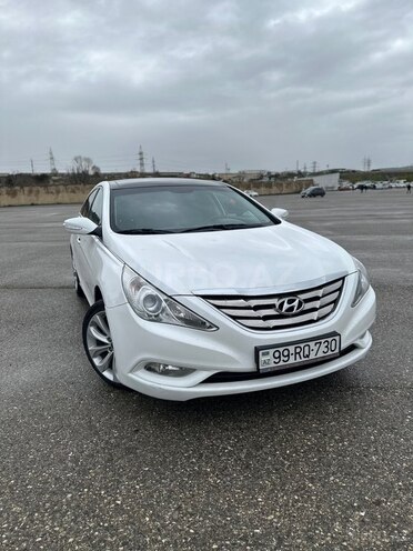 Hyundai Sonata-1