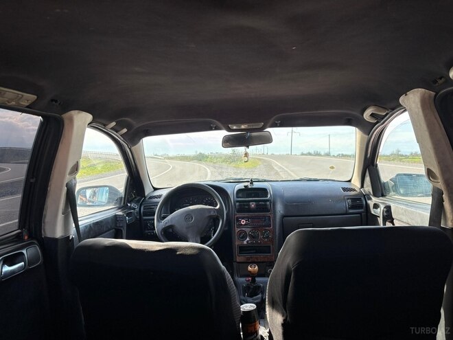 Opel Astra-9