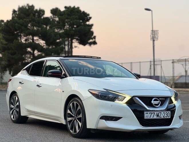Nissan Maxima-2