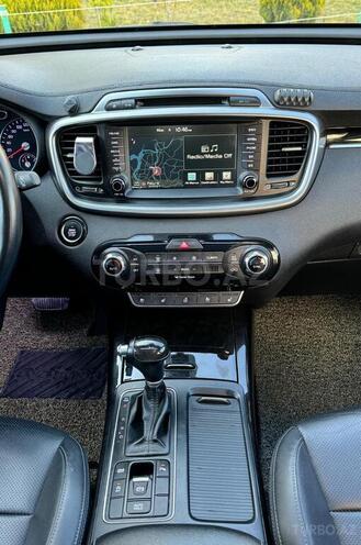 Kia Sorento-8