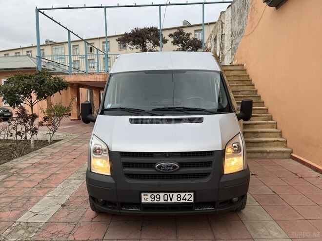 Ford Transit-1
