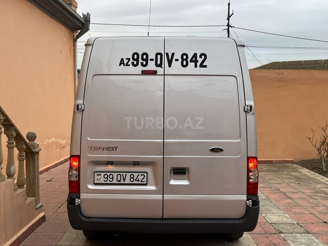 Ford Transit-2