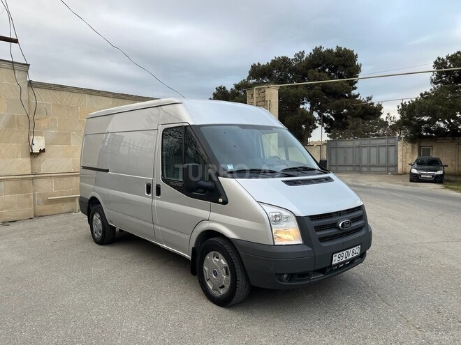Ford Transit-7