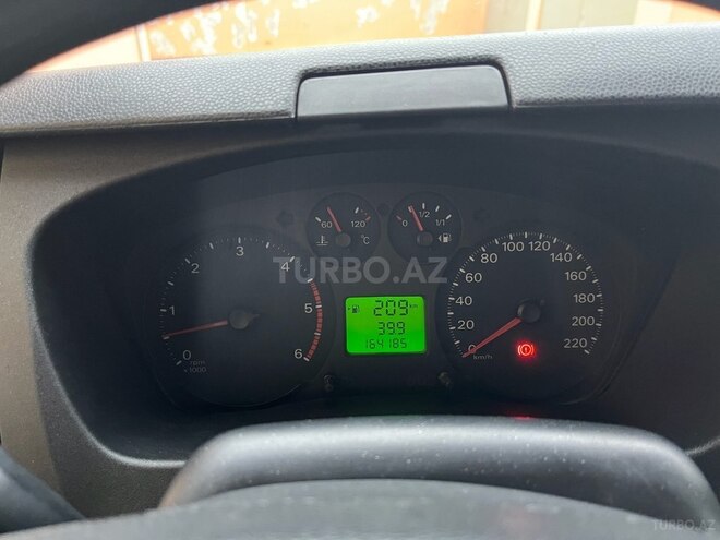 Ford Transit-17