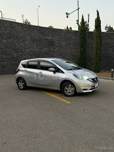 Nissan Note-2