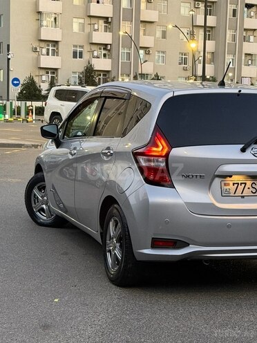 Nissan Note-5