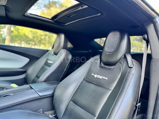 Chevrolet Camaro-8