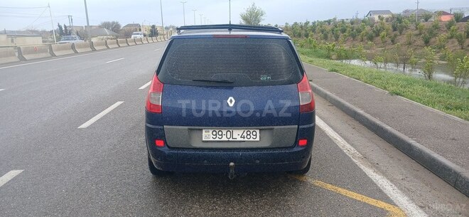 Renault Megane Scenic-6