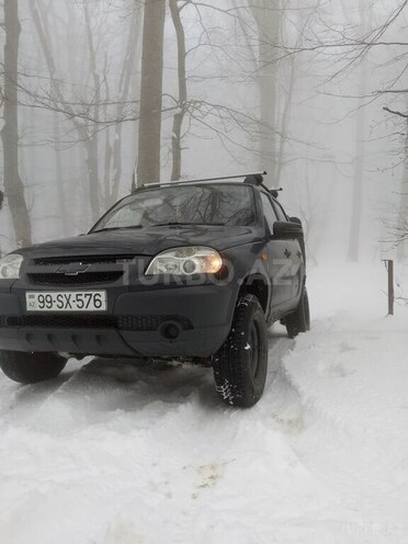 Chevrolet Niva-1
