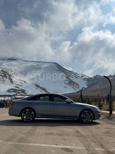 Audi A6-3