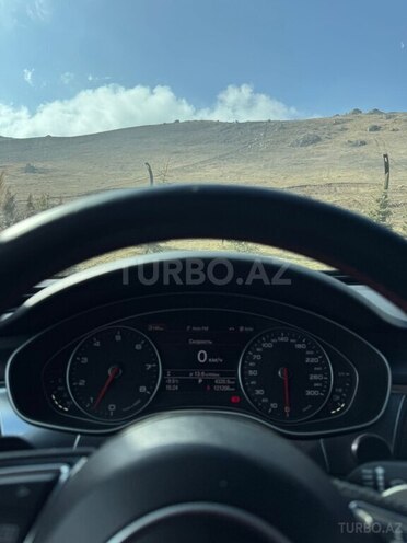 Audi A6-11
