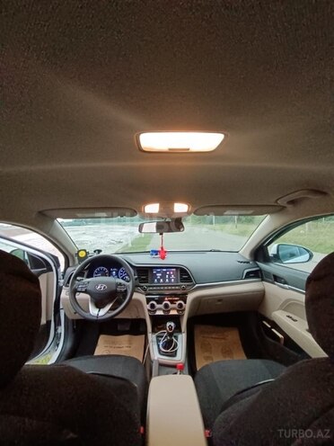 Hyundai Elantra 2019, 198,000 km - 2.0 l - Bakı