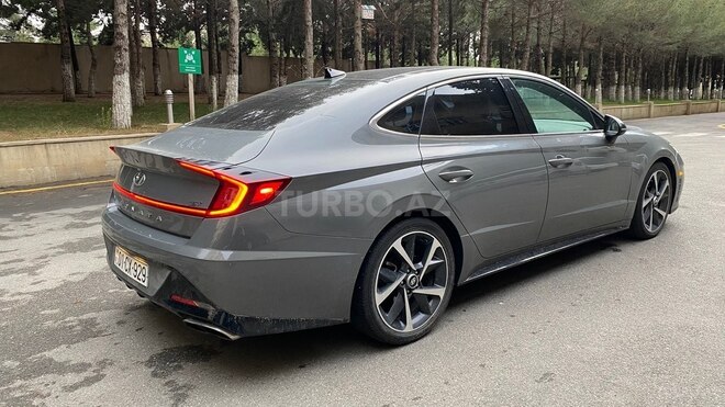 Hyundai Sonata-4