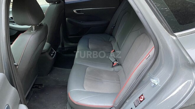 Hyundai Sonata-9