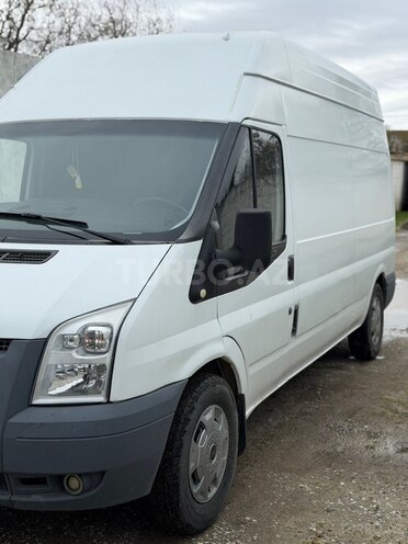 Ford Transit-3