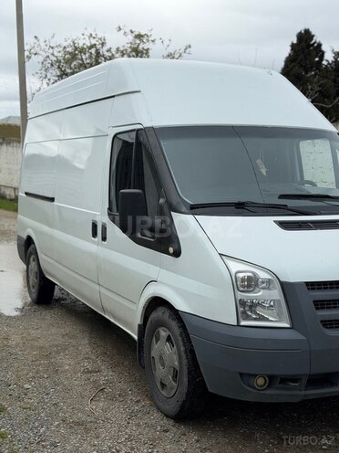 Ford Transit-2