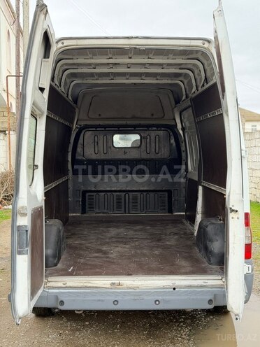 Ford Transit-8