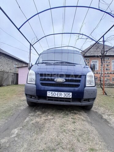Ford Transit-3