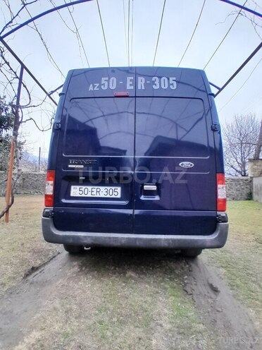 Ford Transit-4