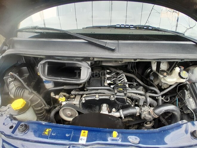 Ford Transit-10