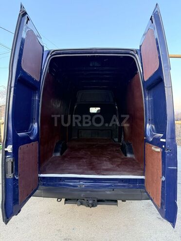 Ford Transit-14