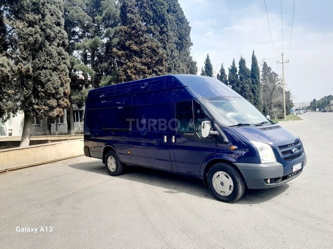 Ford Transit-5